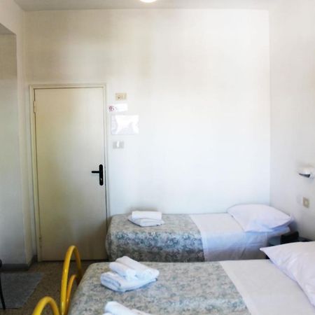 Hotel Elde Riccione Luaran gambar